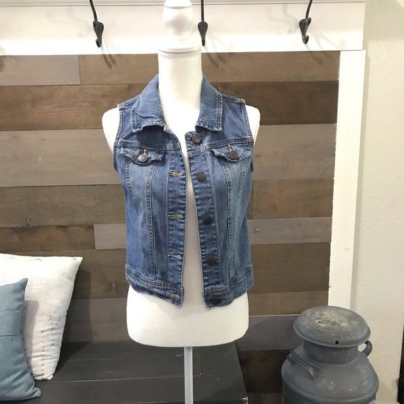 Cherokee Other - Girls Cherokee jean vest XL 14-16 Excel Used Cond